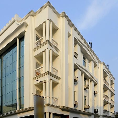 Oyo 8076 Hotel Europe Plaza Lucknow Exterior foto