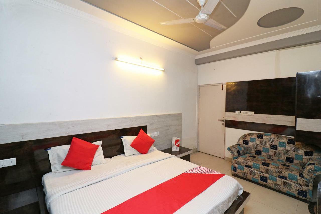 Oyo 8076 Hotel Europe Plaza Lucknow Exterior foto